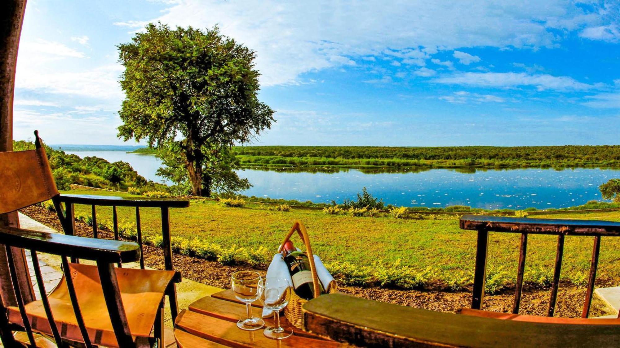 Paraa Safari Lodge Buitenkant foto