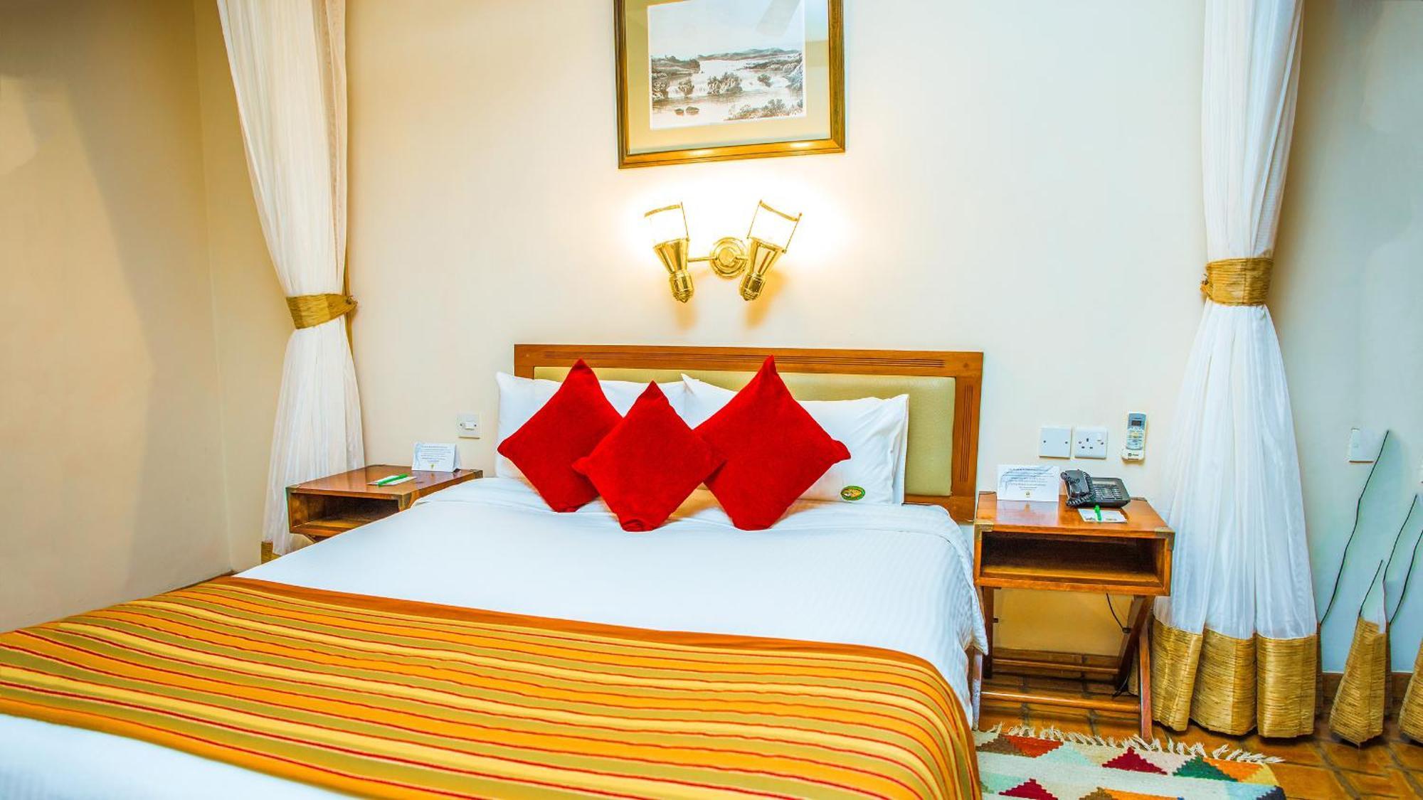 Paraa Safari Lodge Buitenkant foto