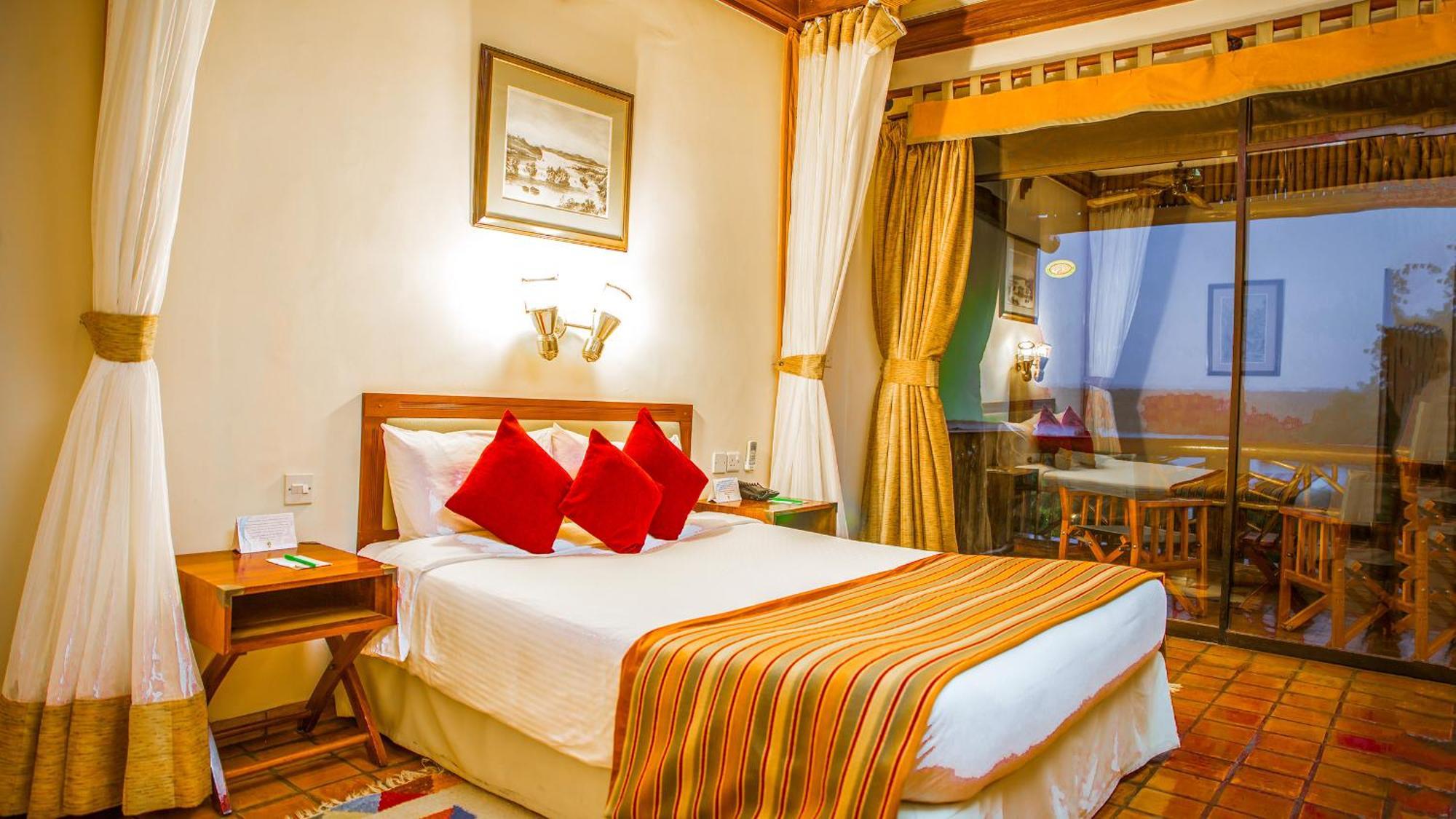 Paraa Safari Lodge Buitenkant foto